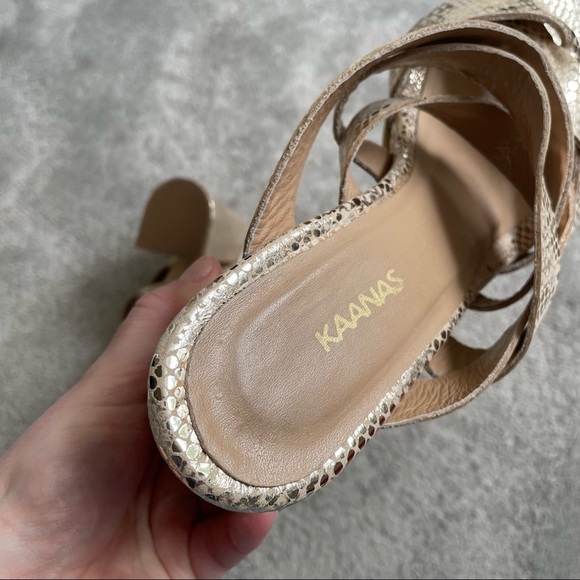 Kaanas Metallic Gold Geneva Snake Pretzel Strappy Block Heel Sandals EUC Size 9 - Picture 8 of 11